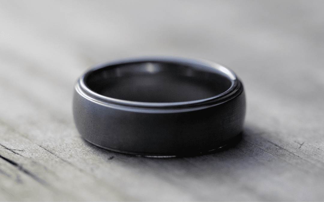 Carbon Fibre Men's Wedding Ring Gold or Titanium – LeGassick Jewellery